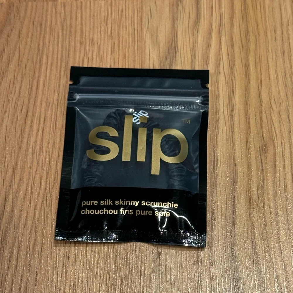 5 for $25 item 🌺 Slip Pure Silk Skinny Scrunchie Black
